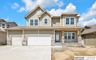 18458 Palisades Drive, Omaha NE 68136