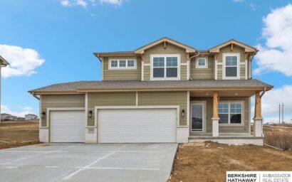 10304 S 110th Avenue, Papillion NE 68046