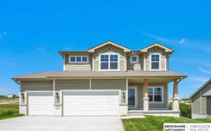 10304 S 110th Avenue, Papillion NE 68046
