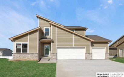 10305 S 110th Street, Papillion NE 68046
