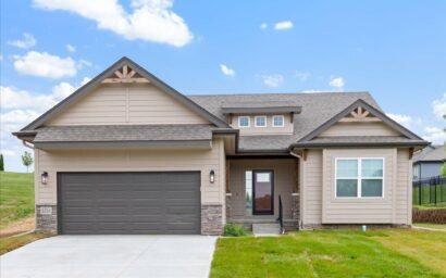 1742 BLACKTHORN Street, COUNCIL BLUFFS, IA 51503