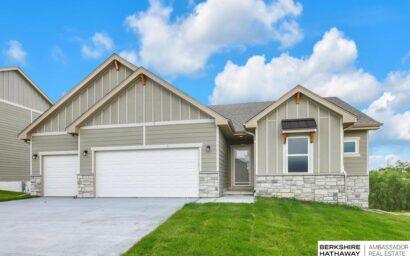 10202 S 110th Avenue, Papillion NE 68046