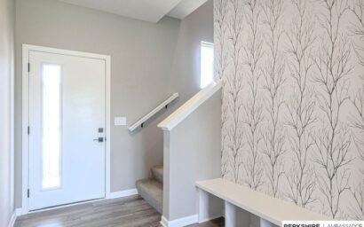 9507 S 180th Avenue, Omaha NE 68136