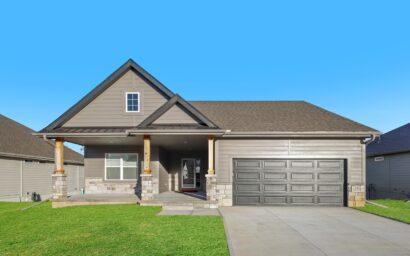 1791 Blackthorn St, Council Bluffs, IA 51503