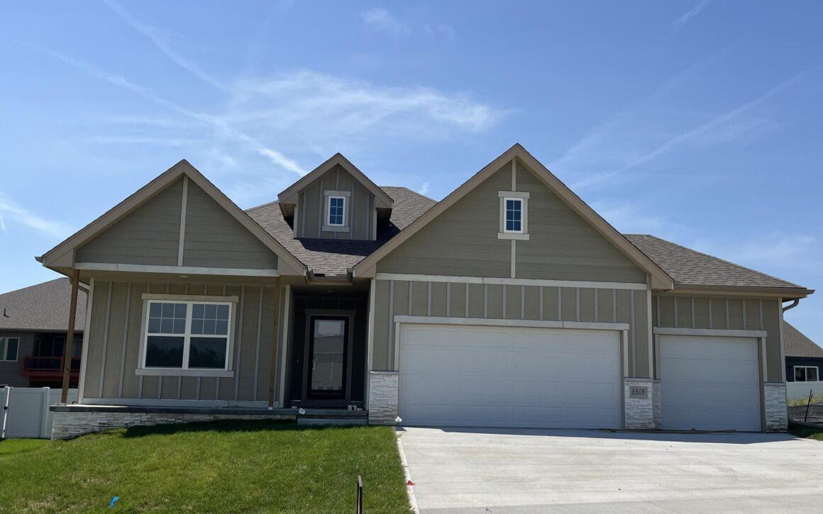 1828 SYCAMORE Street, COUNCIL BLUFFS, IA 51503